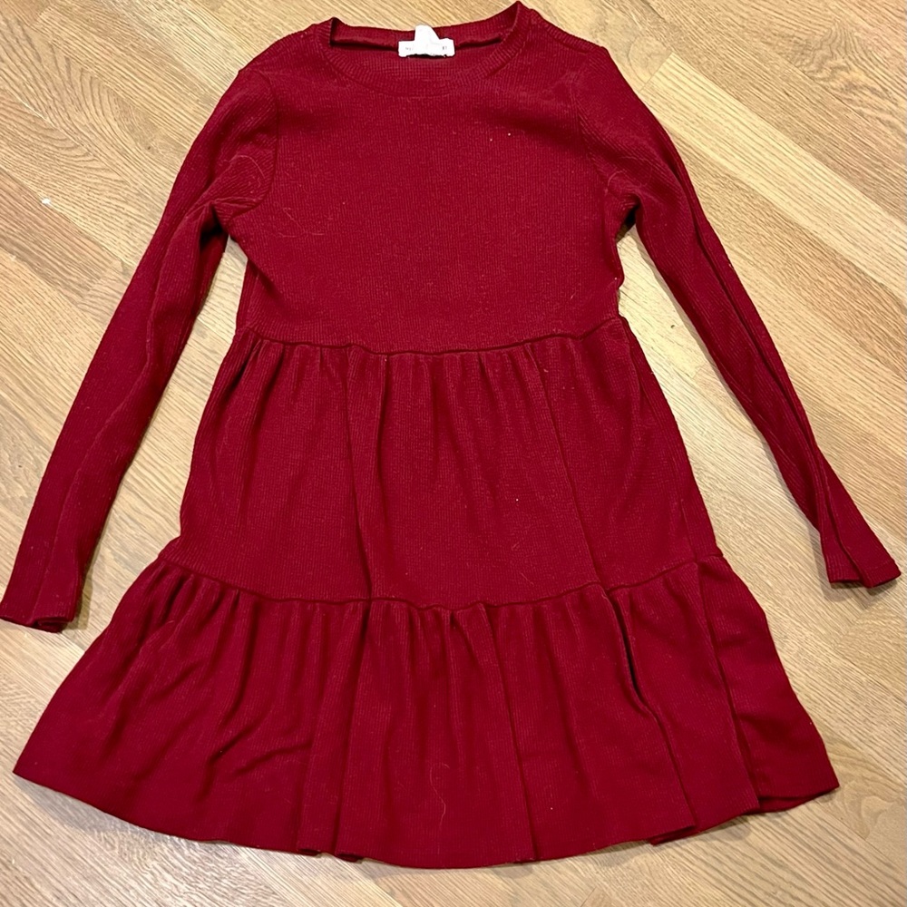 MELROSE AND MARKET Long Sleeve Tiered Dress in
RED OCHRE. Size L (10-12). - Picture 2 of 4